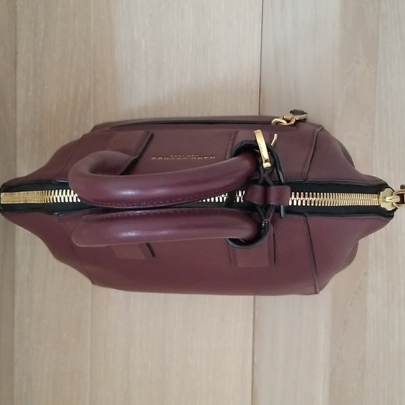 Marc Jacobs Textured Mini Incognito Leather Tote and Crossbody Bag in Aubergine - Picture 4 of 12